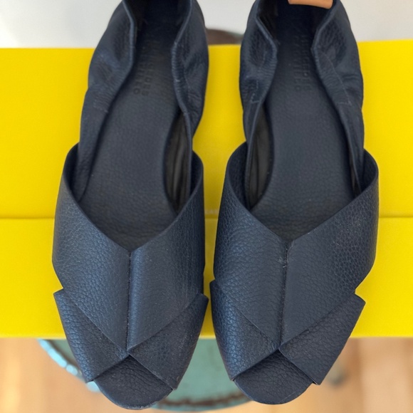 Mercedes Castillo Amaia Pebbled Leather Open-toe Flats (Navy Blue - Size 9/39) - Picture 1 of 8